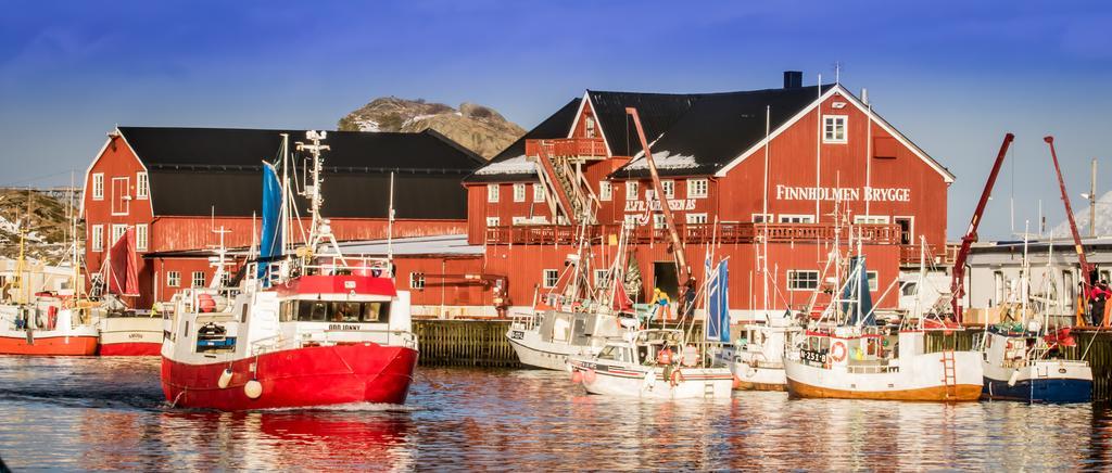 Finnholmen Brygge Henningsvaer Bagian luar foto