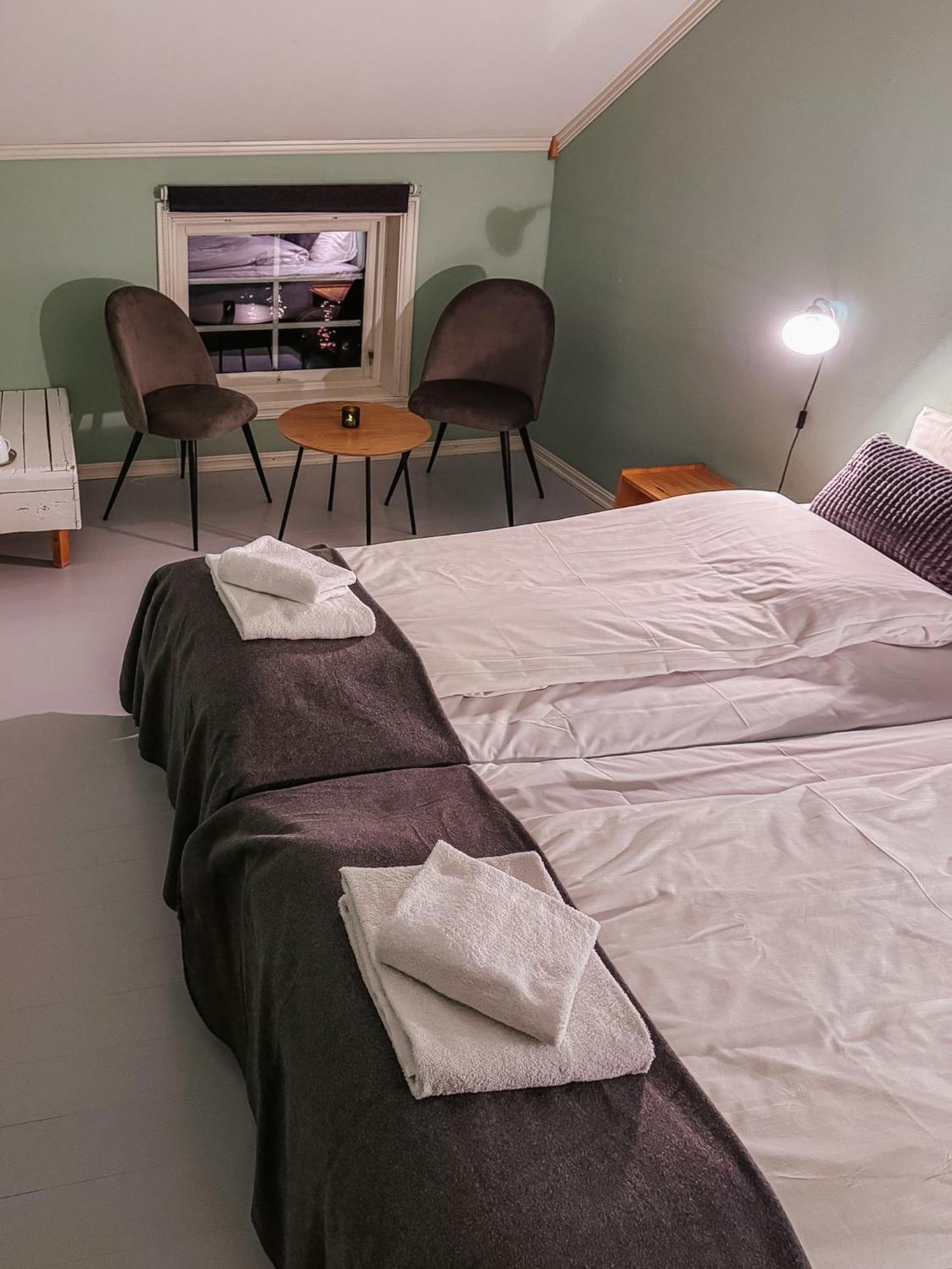 Finnholmen Brygge Henningsvaer Bagian luar foto