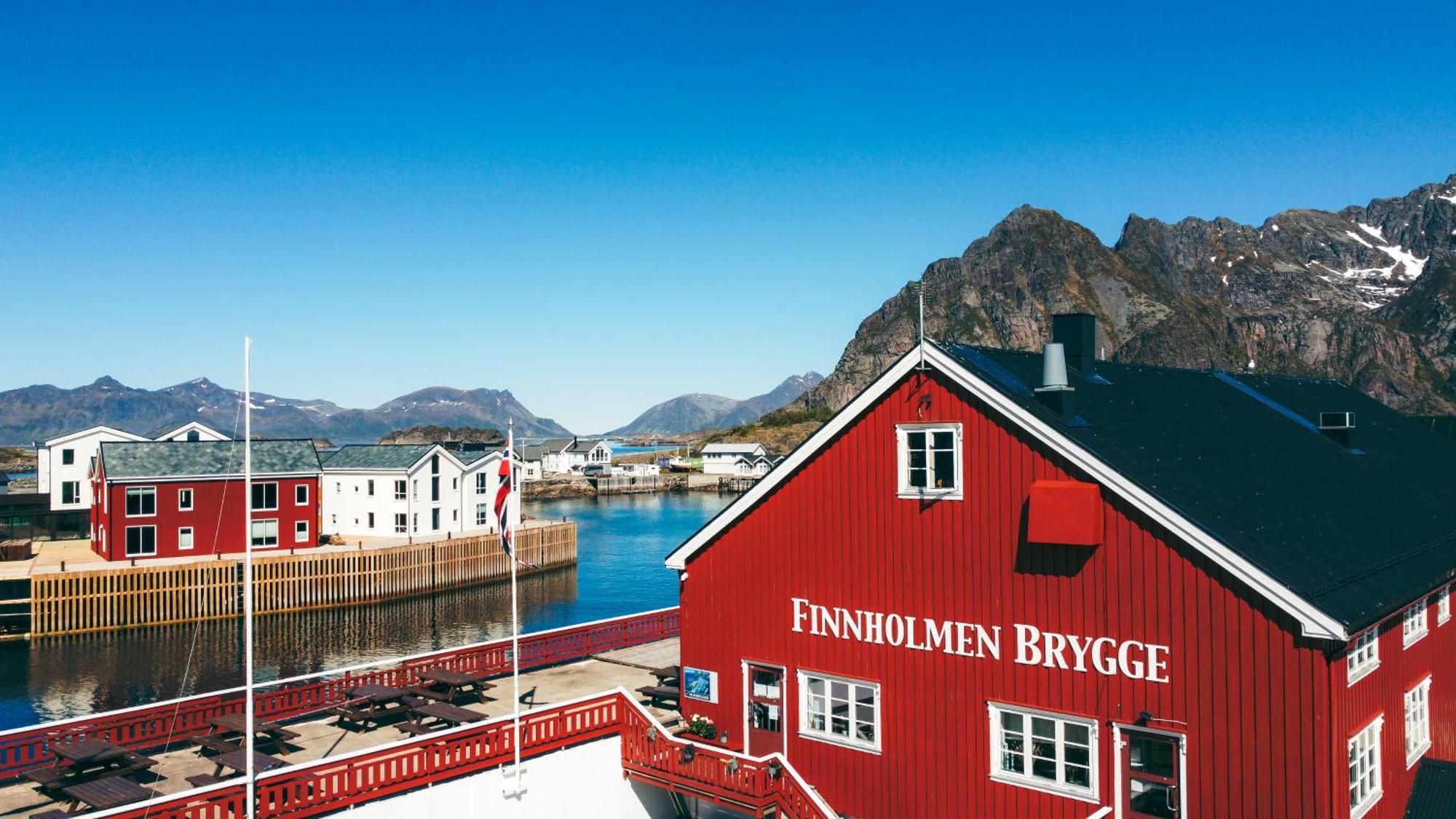 Finnholmen Brygge Henningsvaer Bagian luar foto