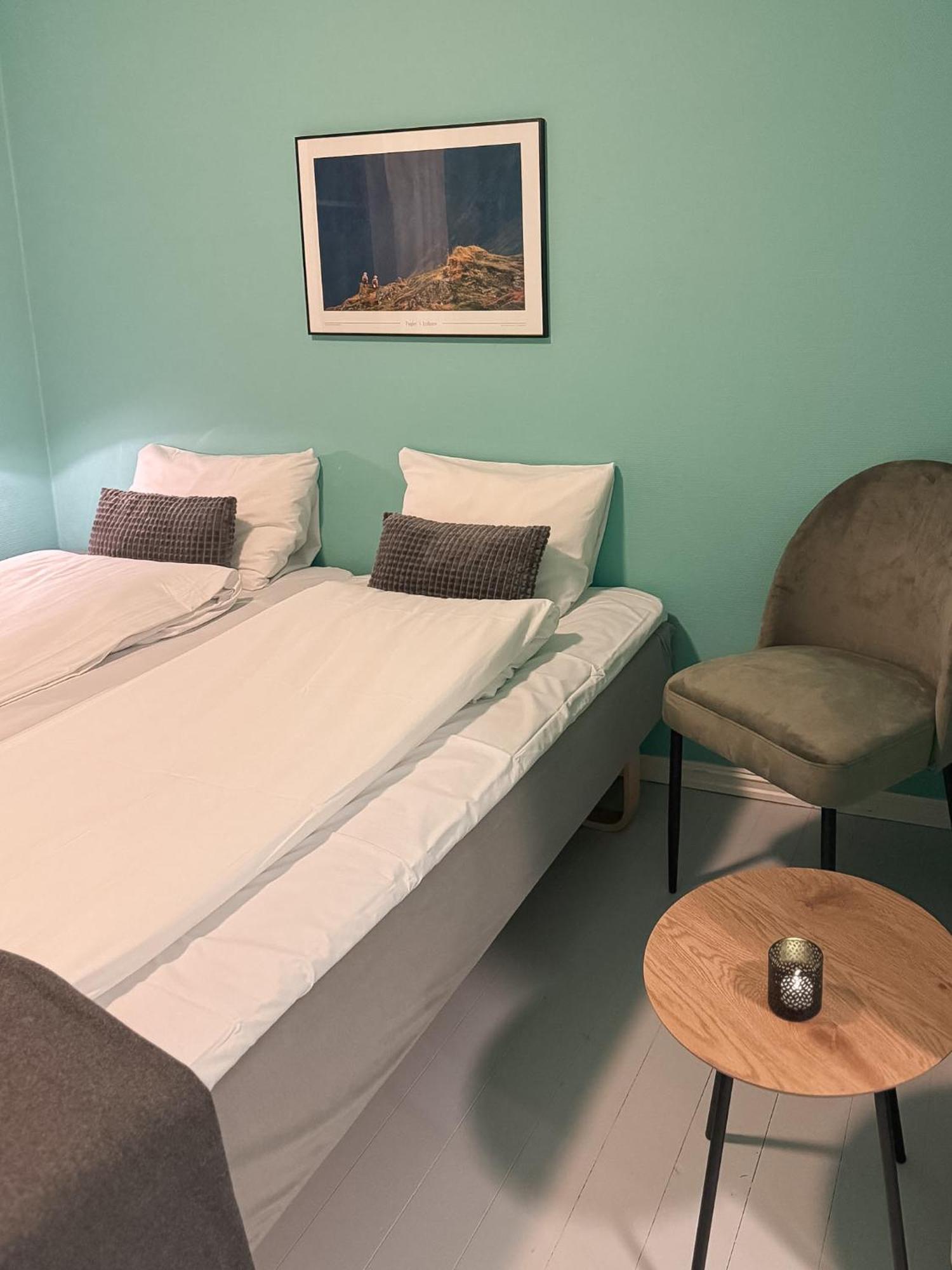 Finnholmen Brygge Henningsvaer Bagian luar foto